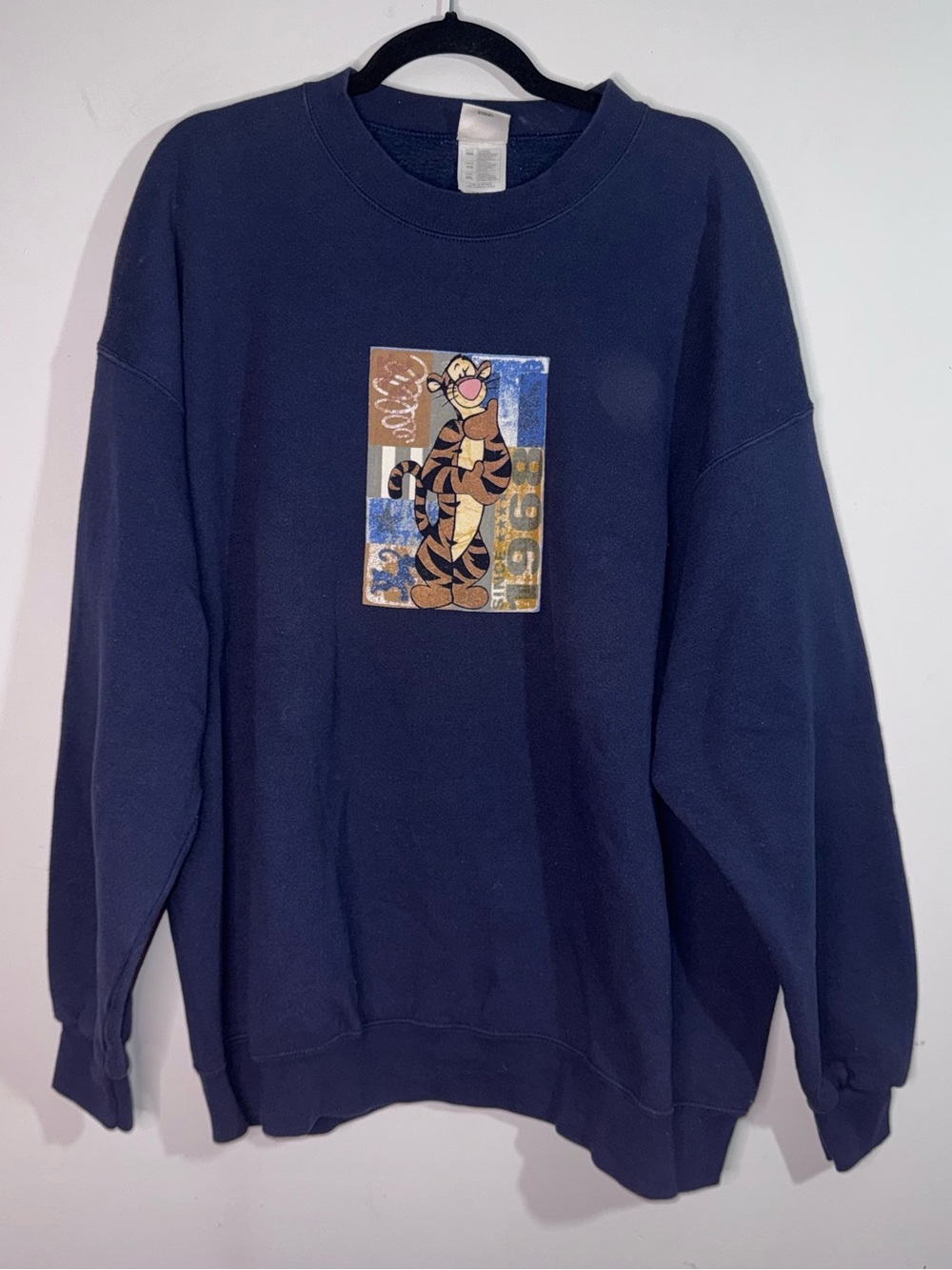 Disney Store Tigger Sweatshirt XXL Navy Retro Patch Graphic Crewneck